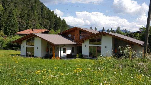 Zugspitzchalets Biberwier ist Patenschafts-Partner im Adventurepark Zugspitzblick